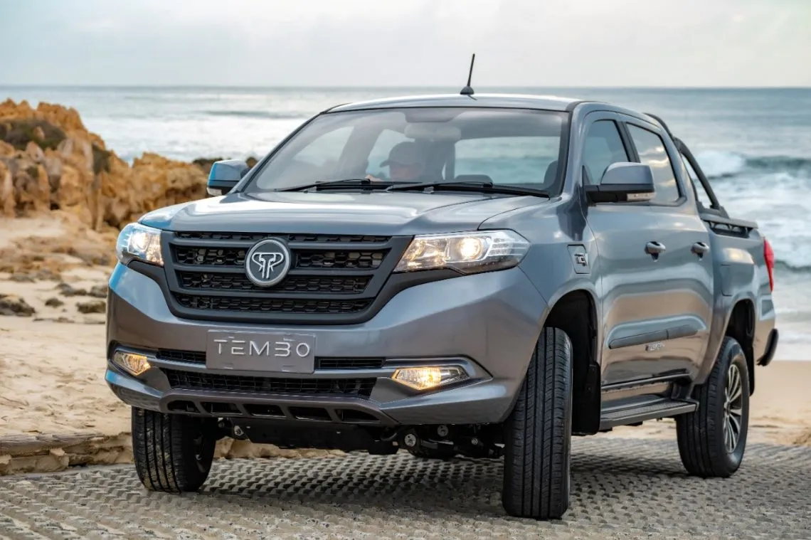 tusker-hero-4 tusker-hero-4