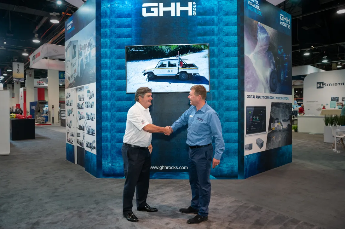 vivopower-ghh-cahir-petzold-handshake VivoPower GHH Cahir Petzold handshake